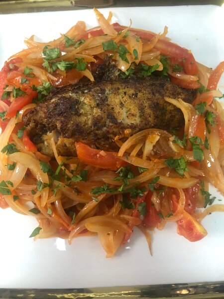 Poisson épicé à la tomate