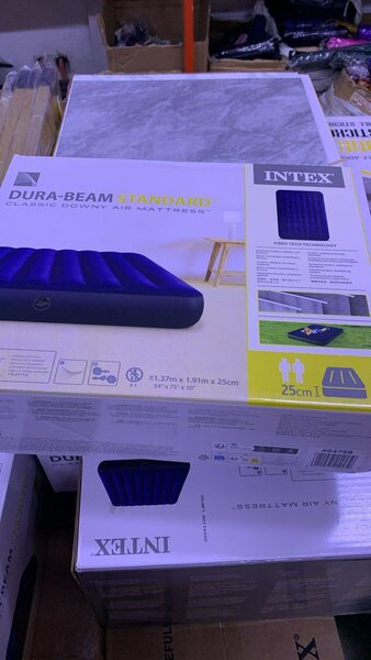 Matelas gonflable Intex simple