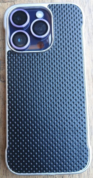 Smartphone moderne avec coque élégante