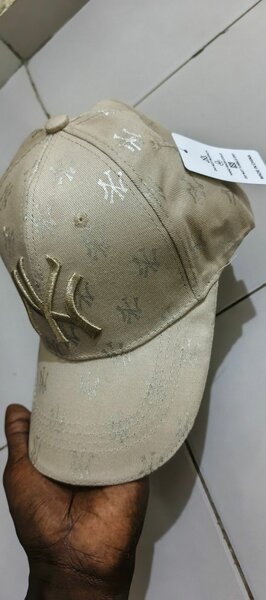 Casquette beige stylée NY