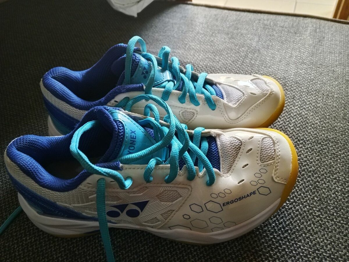 Chaussures de sport indoor