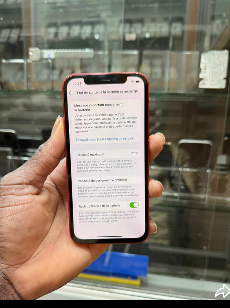iPhone rouge 64 Go débloqué