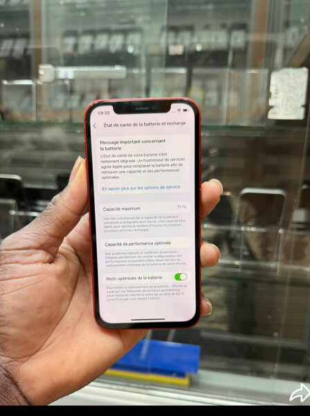 iPhone rouge 64 Go débloqué