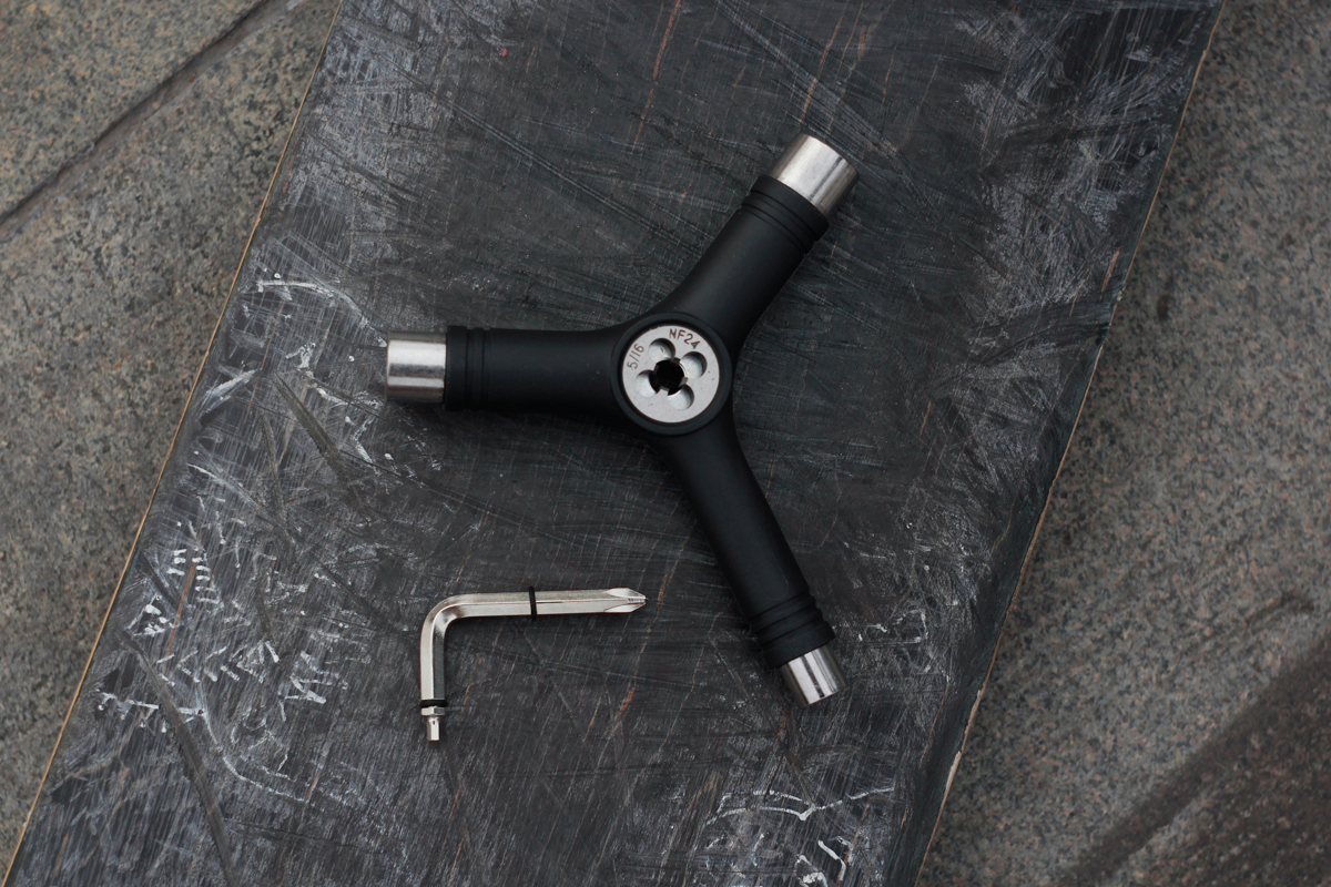 Мультитул для скейтборда