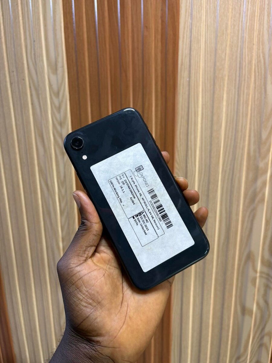 Smartphone moderne 64 Go noir