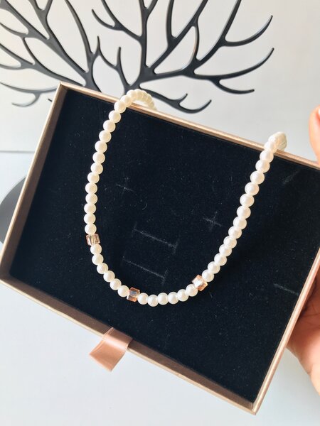 White pearl necklace