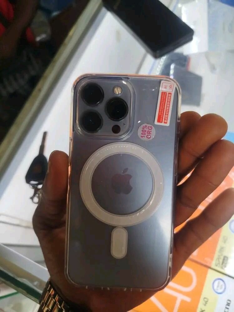 iPhone Pro avec MagSafe