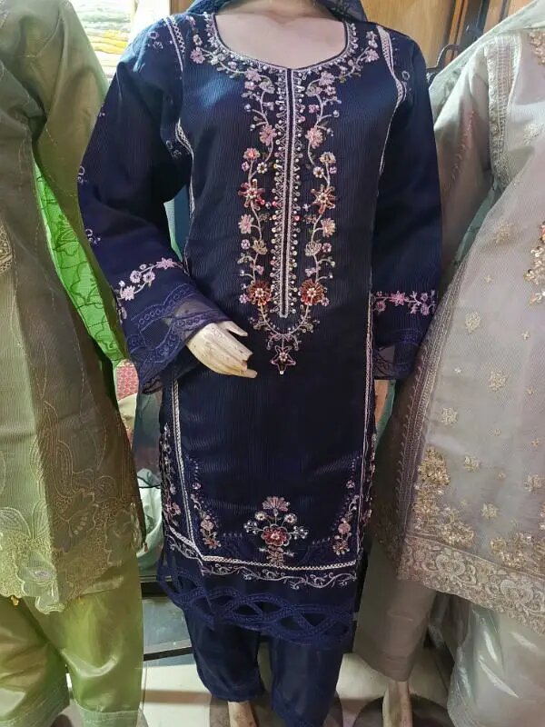 Ladies beautiful Fancy stitched dress