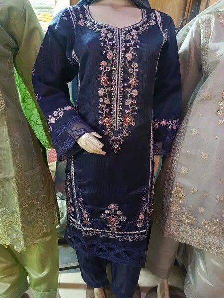 Ladies beautiful Fancy stitched dress