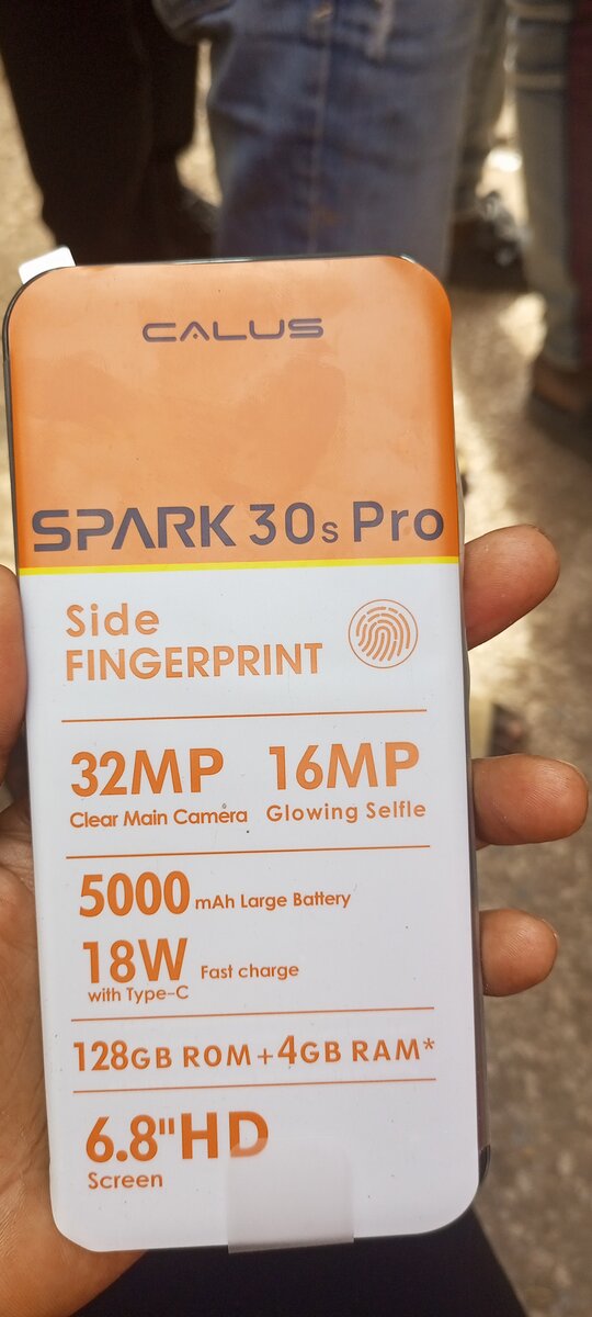 Spark 30 pro