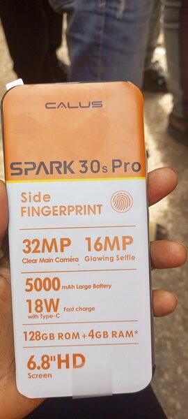 Spark 30 pro