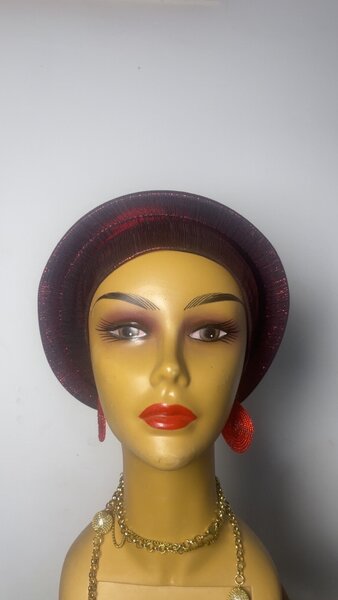 Chapeau Turban Rouge Élégant