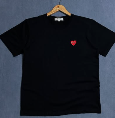 CDG comme des Garçon t shirt size: L 