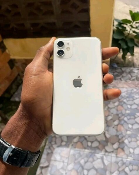 iPhone 12Blanc 64 Go