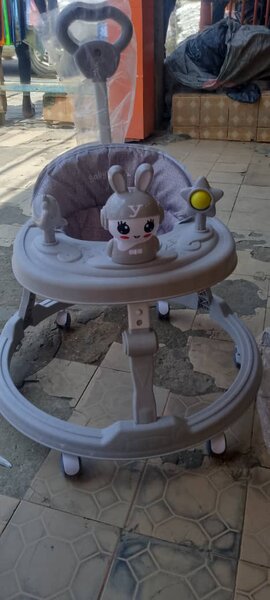 Trotteur Bébé Réglable