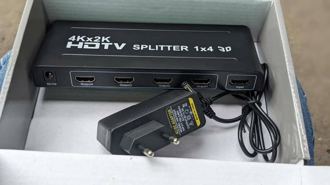 HDMI 4 way splitter