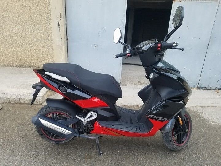 Scooter sport moderne