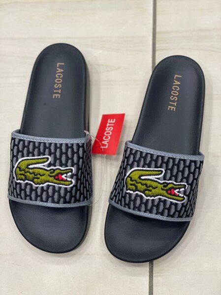 Sandale Lacoste disponible stock très limité