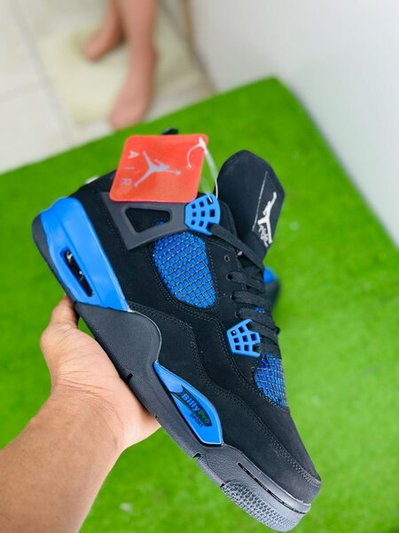 Jordan 4