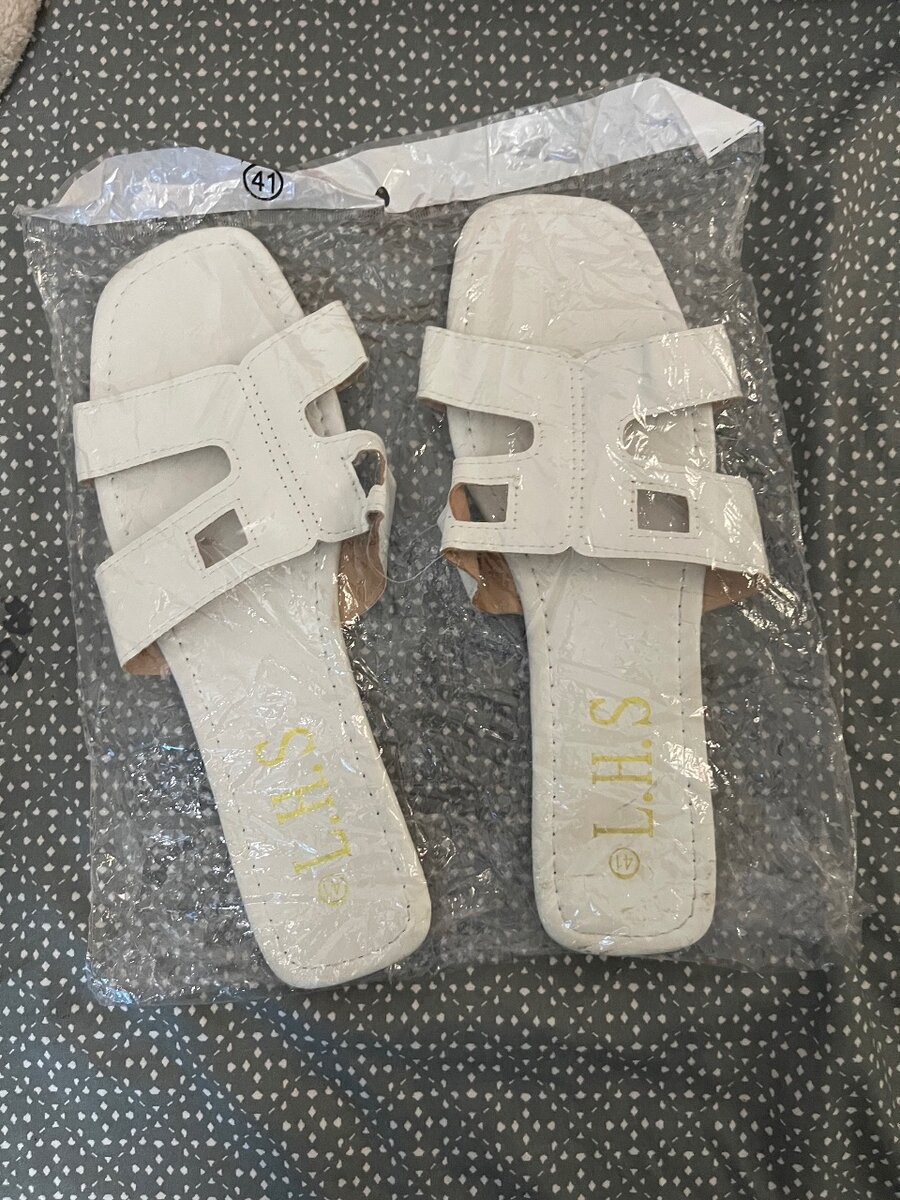 Sandales blanches élégantes