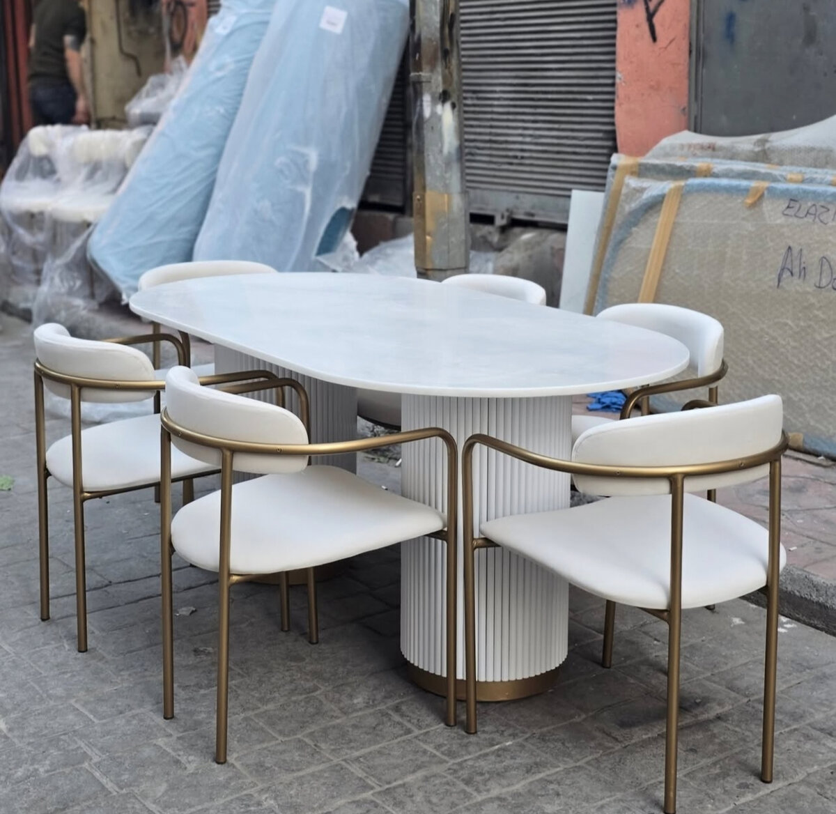 Table de salle à manger moderne