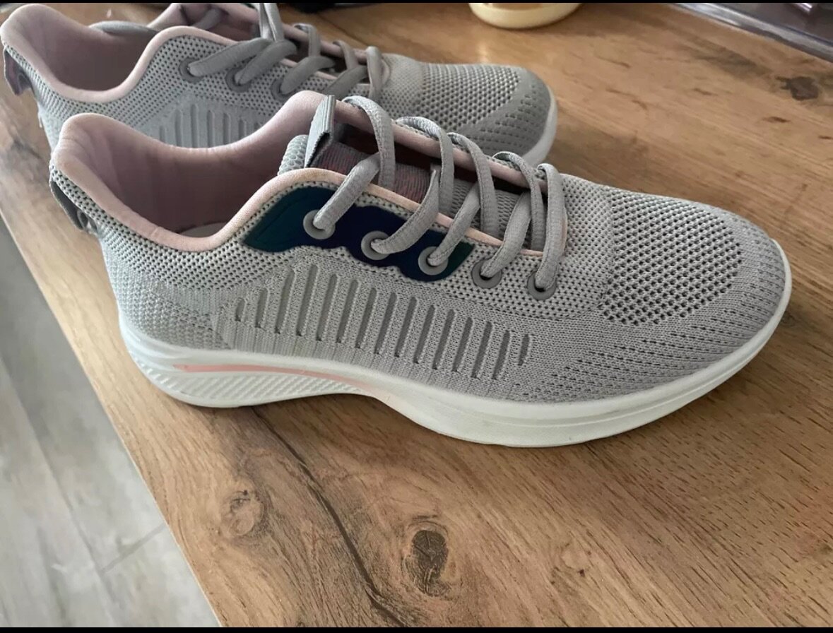 Женские кроссовки 36-37