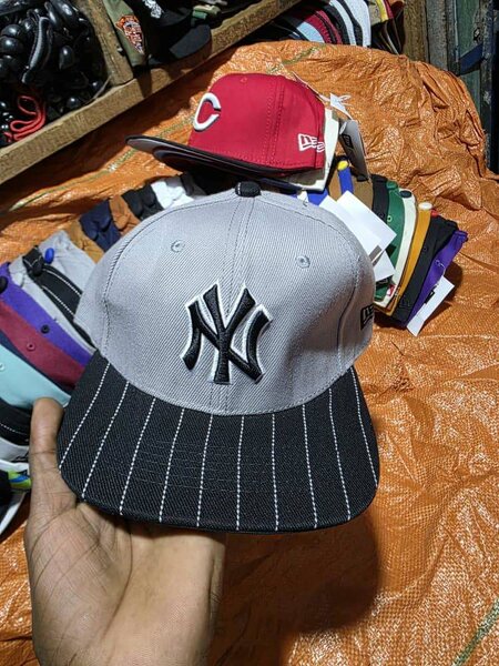 Casquette NY grise