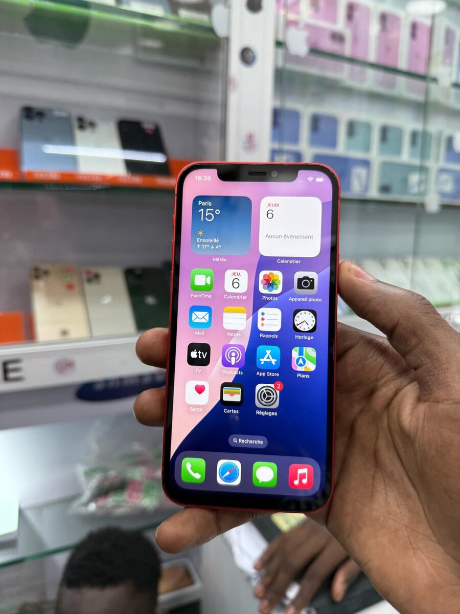 12 simple 128 giga très propre