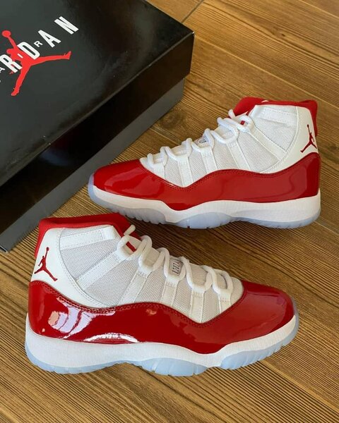 Air Jordan 11 red cherry