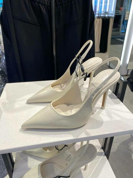 Chaussures à talons glamour