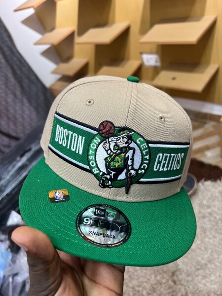 AUTHENTIC BASE BALL CAPS