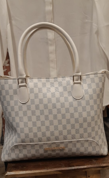 Ladies hand bag