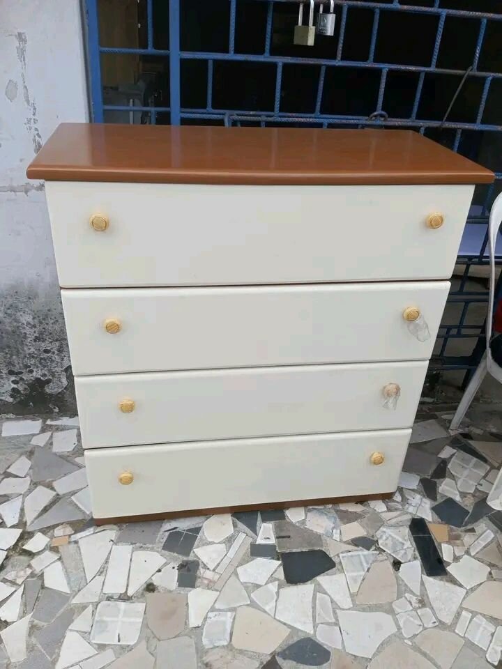 Étagère en bois élégante