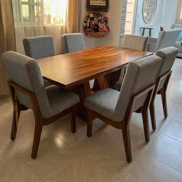 Table à manger en bois massif