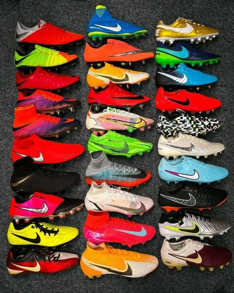 Chaussures de football colorées
