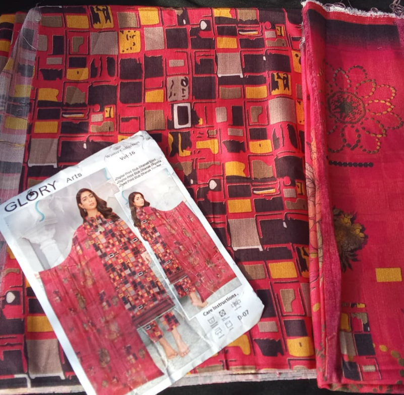 3 pcs Unstitched Suit 🤩