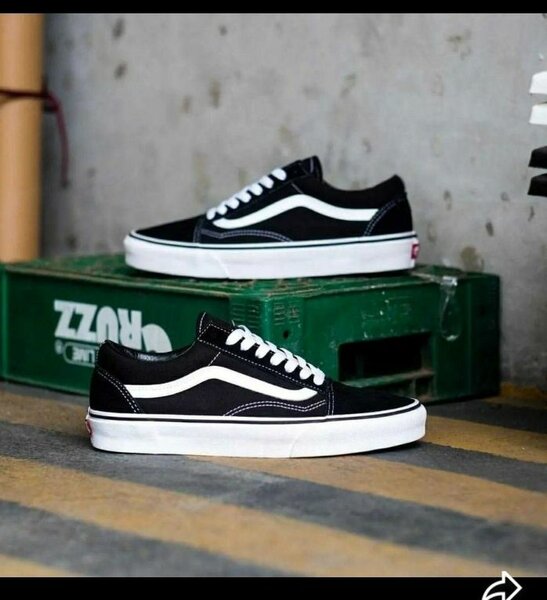 Baskets noires tendance