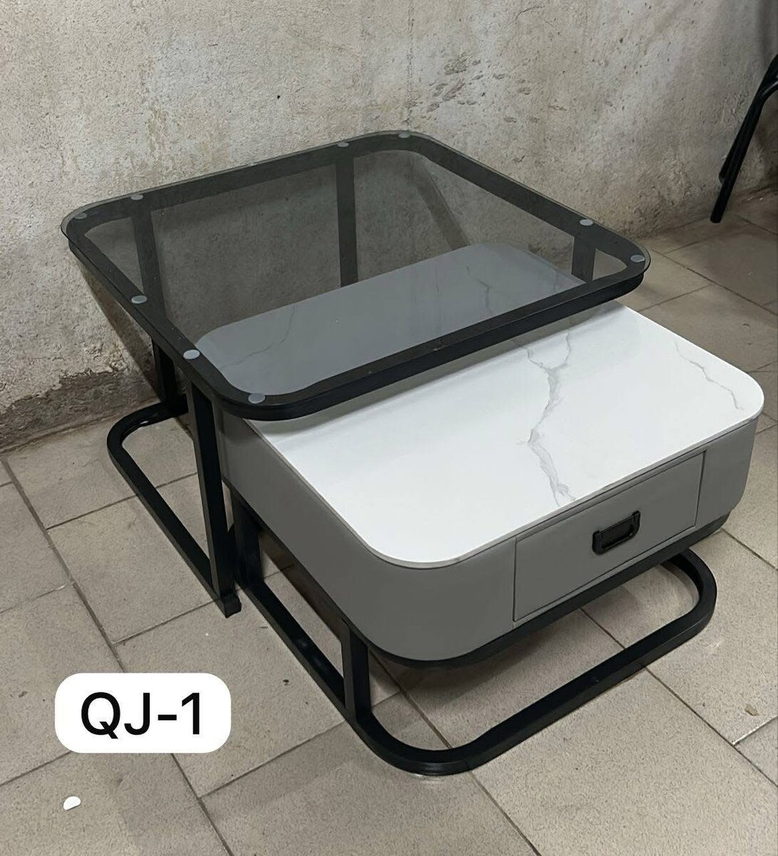 Table basse en verre moderne