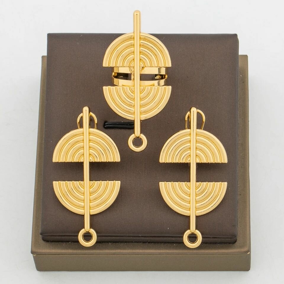 Boucles d'oreilles et bague