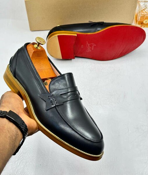 Solid Leather shoes