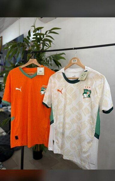 Maillot de côté d'ivoire