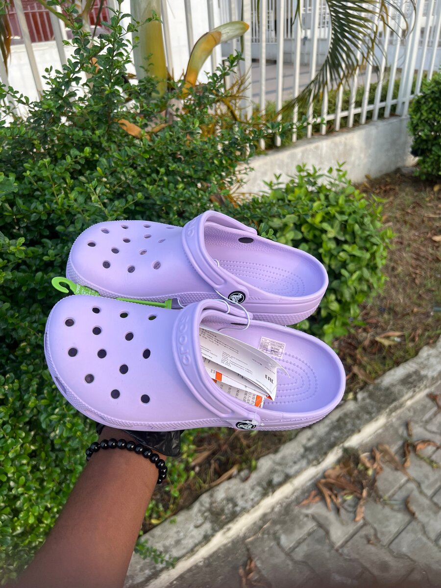 Crocs classique violet