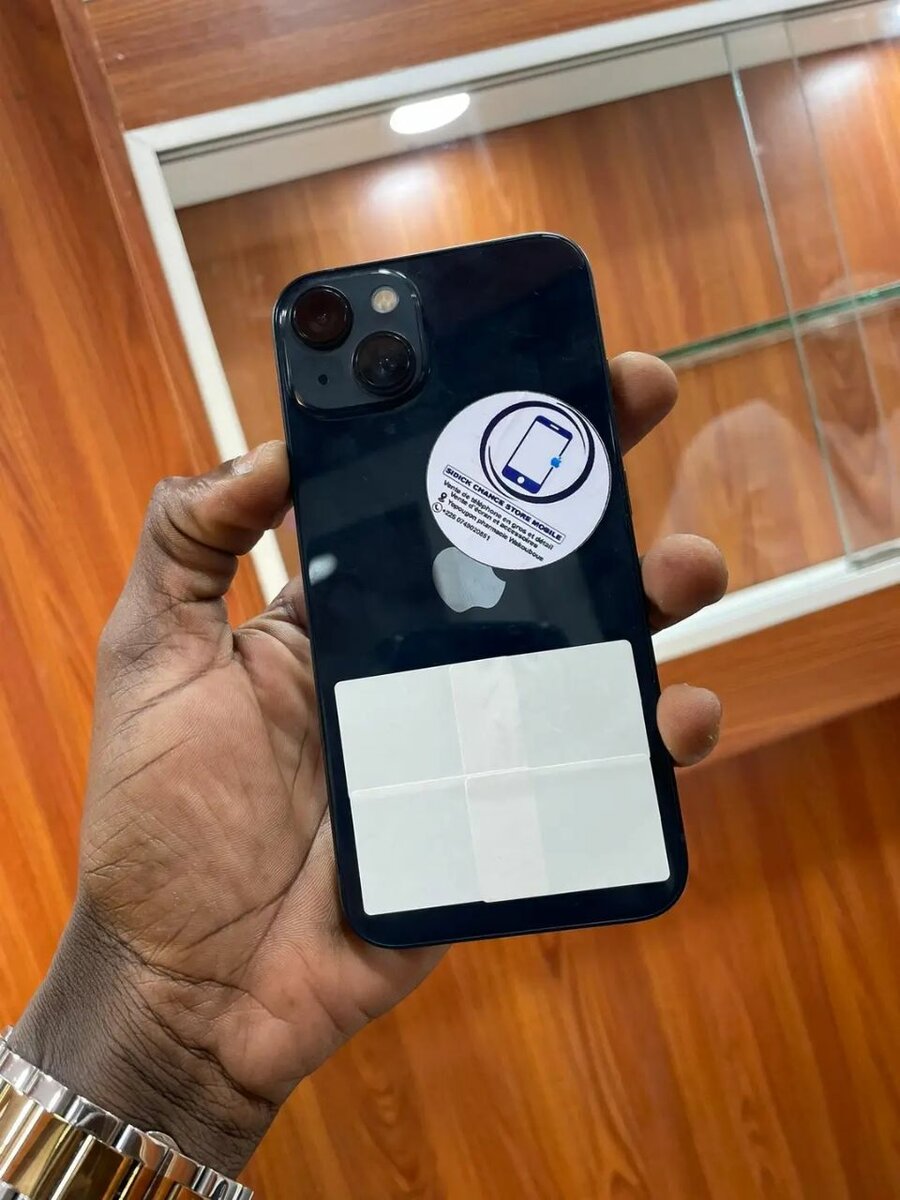 iPhone 13 noir 128 Go