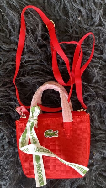 Sac bandoulière rouge élégant