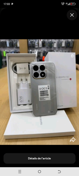 Smartphone Android avec accessoires