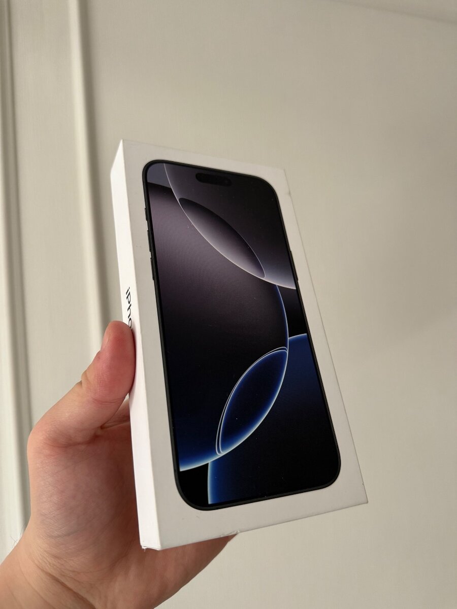 iphone 16 pro max , black titanium