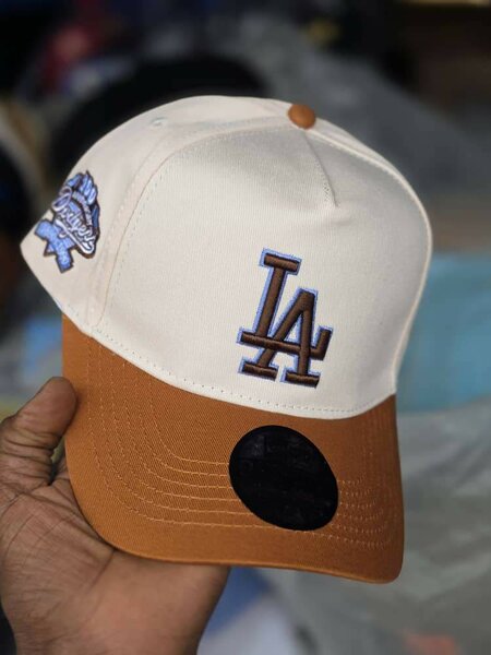 Casquette de baseball beige et marron