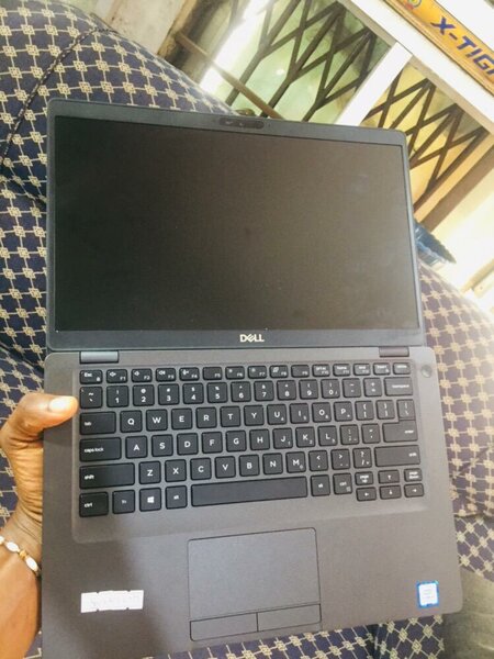 DELL LATITUDE 5400 i5