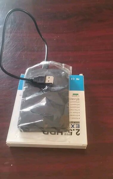 PORTABLE HARD DISK DRIVE