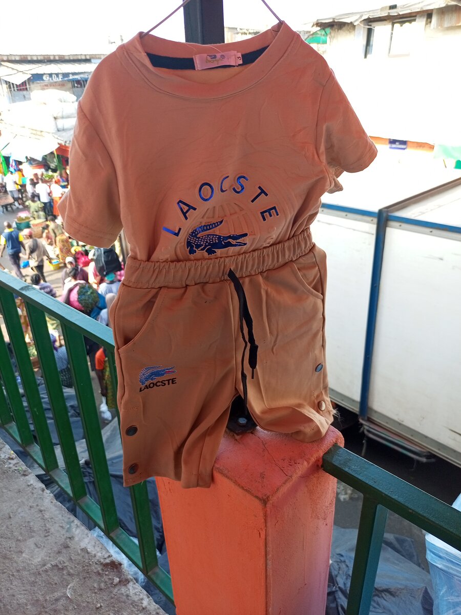 Ensemble T-shirt et Short Lacoste